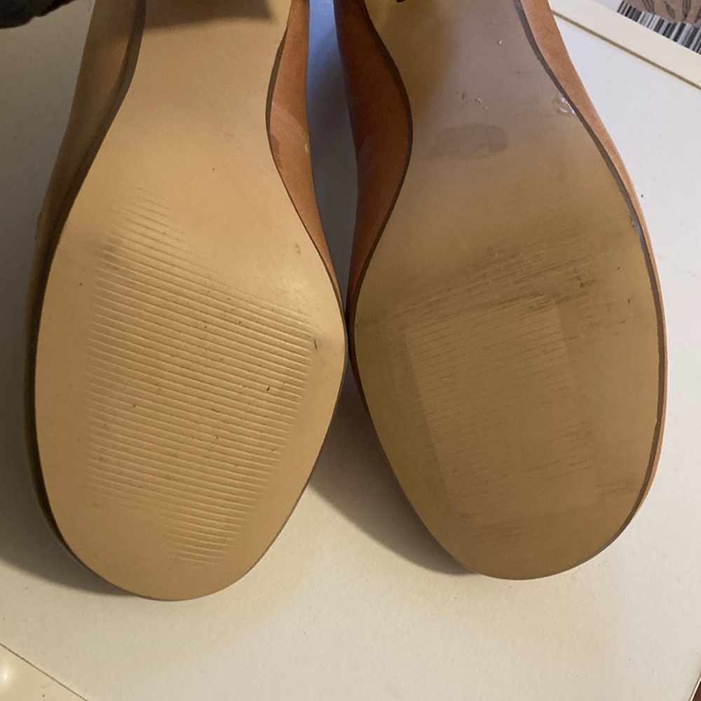 Steve Madden never worn Y2K tan leather pumps, ribbon flower embroidery, 6 1/2 - Picture 10 of 14